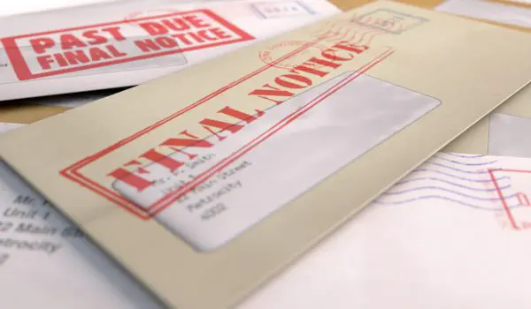 Several envelopes are labeled with "FINAL NOTICE" and "PAST DUE."